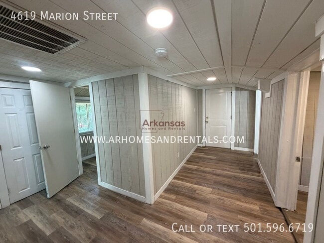 Building Photo - 4619 Marion St