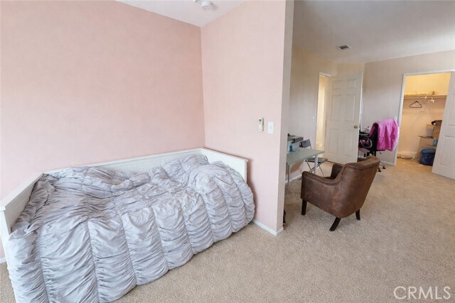 Building Photo - 5637 Redwood Ave