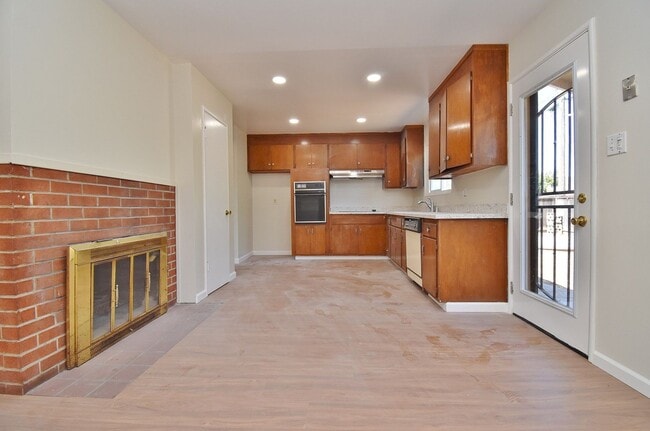 Building Photo - $3395 / 3 BR - NICELY REMODELED SUNDALE HO...