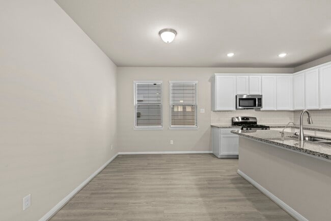 Building Photo - 10419 Astor Pt Trl