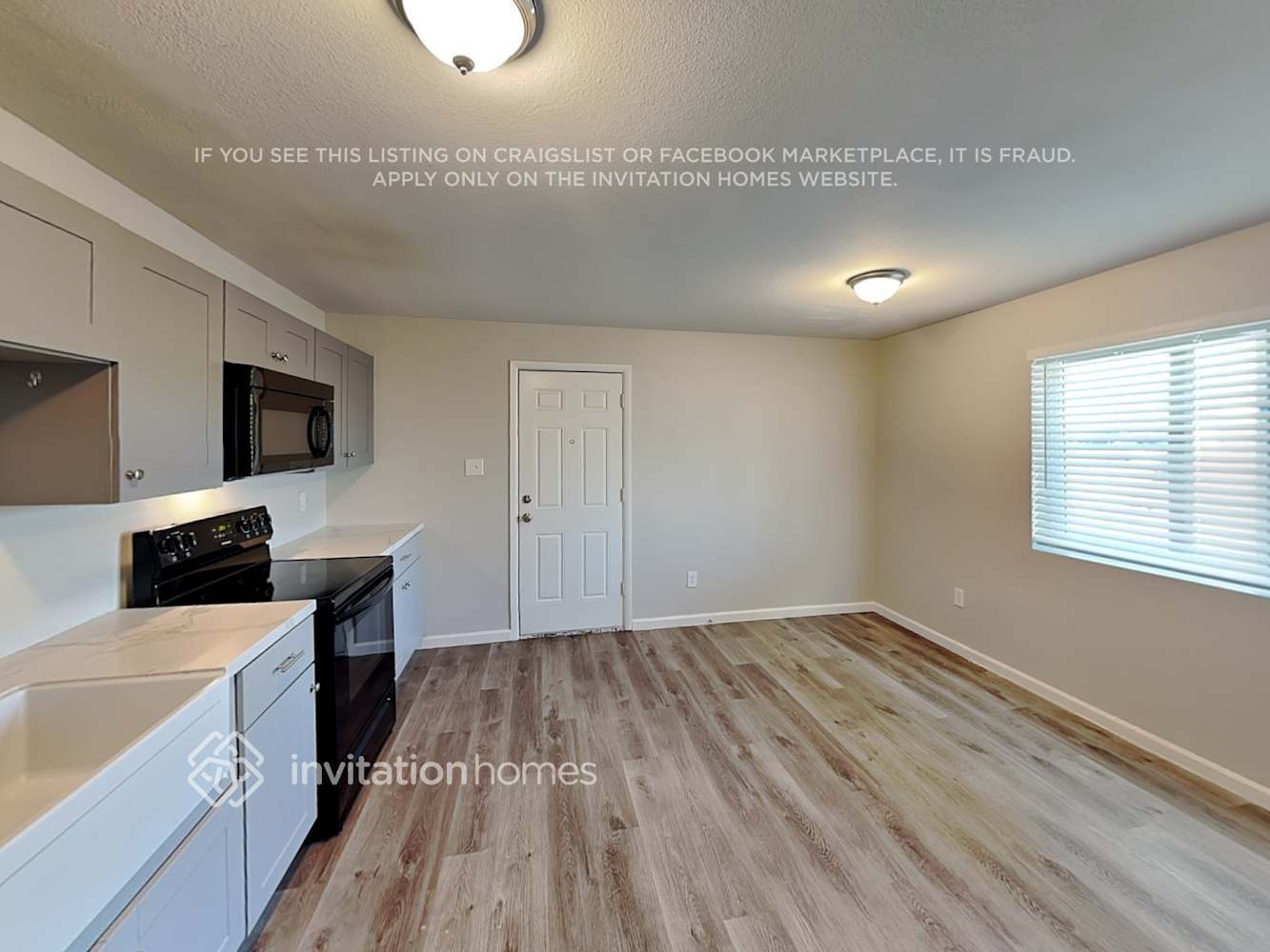 Building Photo - 14014 N 61st Ave