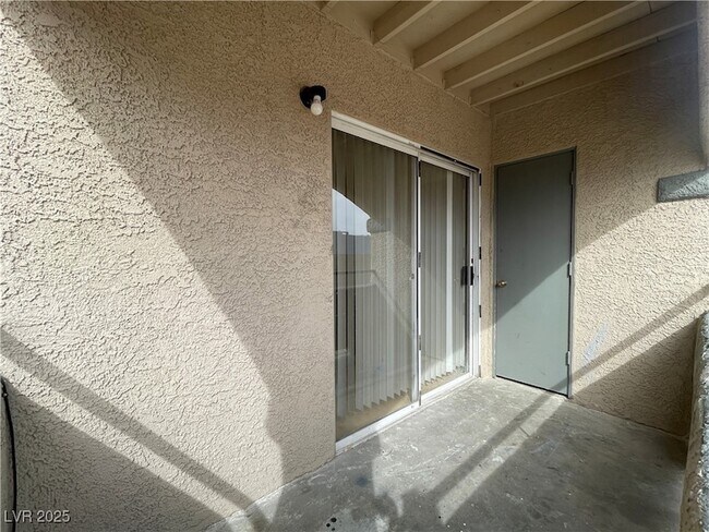 Building Photo - 5220 Mission Carmel Ln