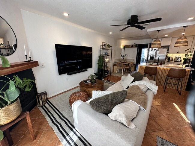 Building Photo - 1467 Everton Pl