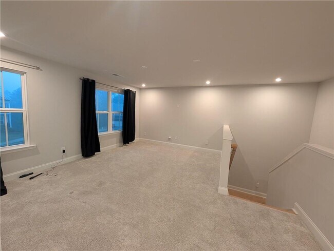 Building Photo - 406 Riverclub Rd