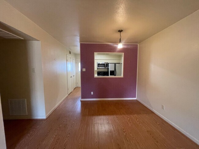 Building Photo - Move-In Ready and Waiting For You!