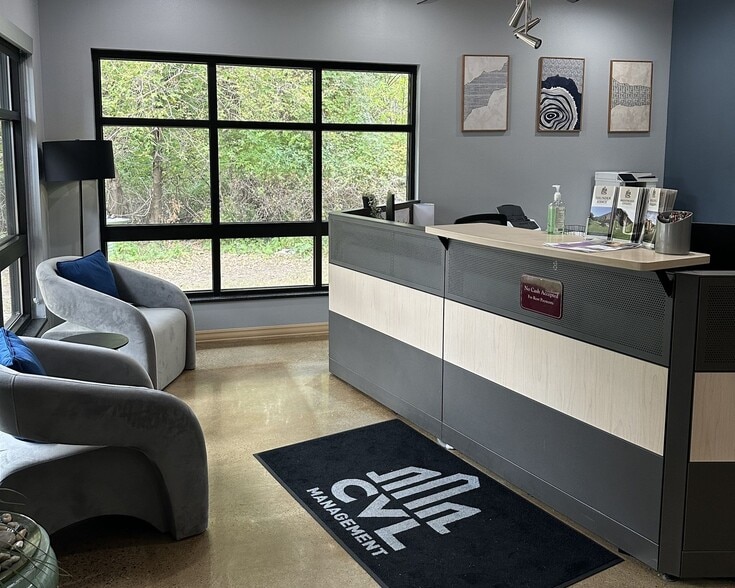 Building Photo - Thunder Ridge Apartments