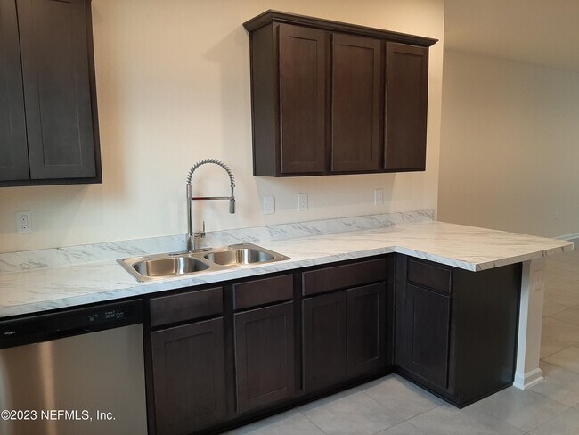 Building Photo - 4038 Oak Mill Rd