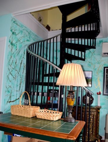 Building Photo - 88 Saco Ave