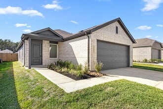 Building Photo - 31433 Moore Rd