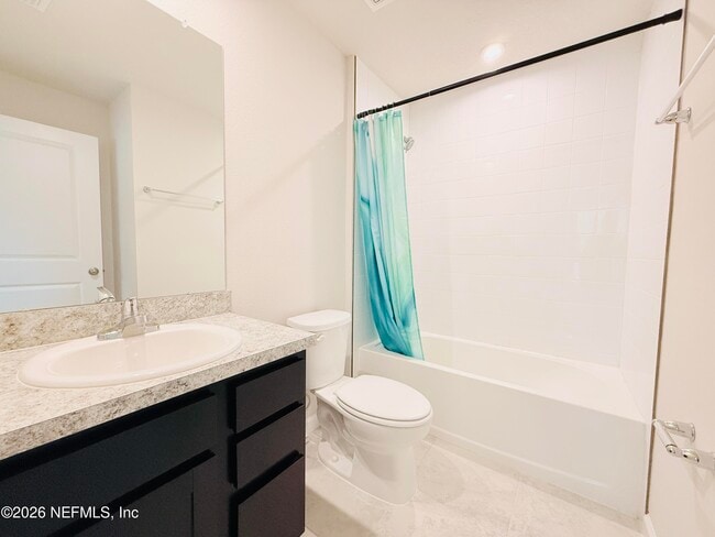 Building Photo - 5885 Creekside Crossing Dr