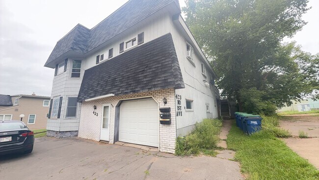 Building Photo - 423 N 1st Ave