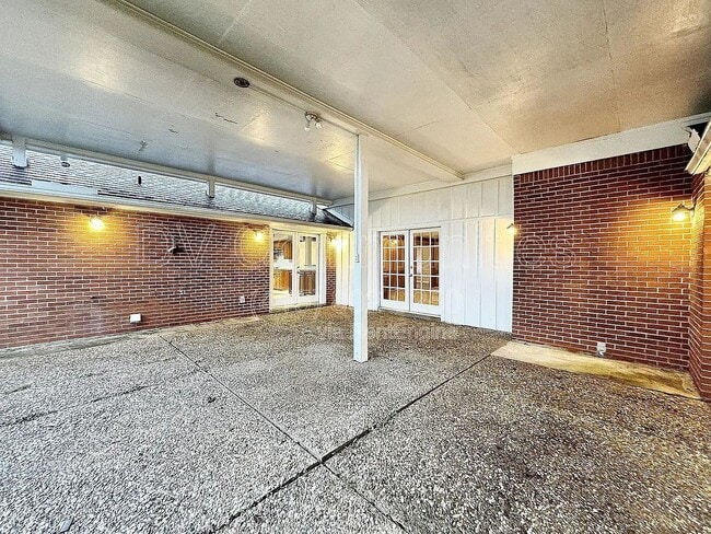 Building Photo - 4807 Country Club View