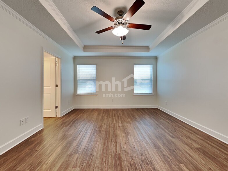 Building Photo - 1183 Tan Tara Trl