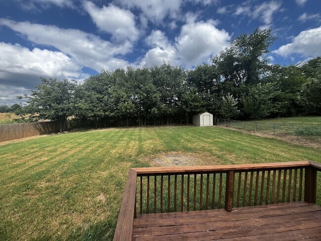 Building Photo - 1822 Carneal Ln