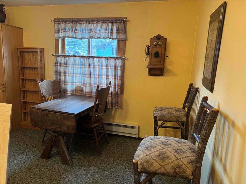 Building Photo - 420 Big Horn Dr