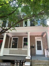 Building Photo - 1708 Kilbourne Pl NW