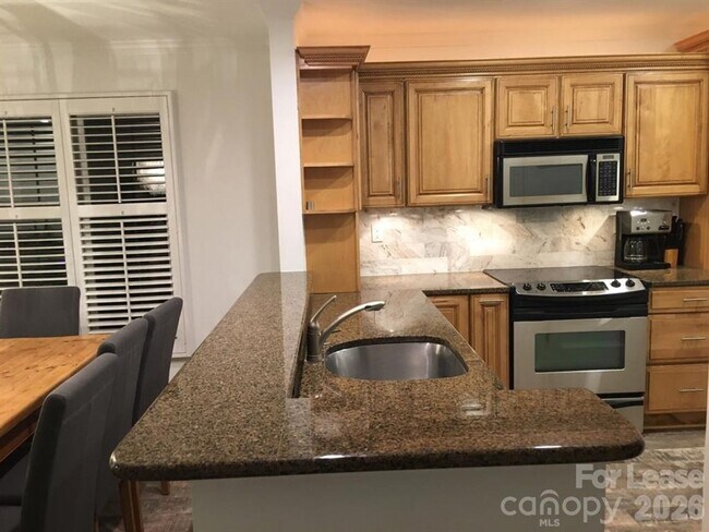 Building Photo - 2 Bedroom Condo in  Portside at Davidson Landing!