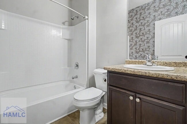 Building Photo - 976 Oak Crest Dr