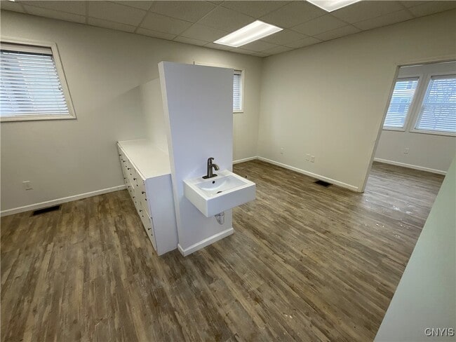 Building Photo - 127 Winslow St