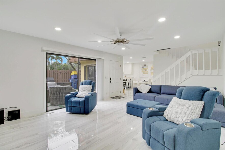 Building Photo - 110 N Delaware Blvd