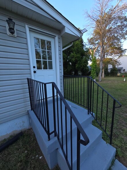 Building Photo - 29848 Lee Rd