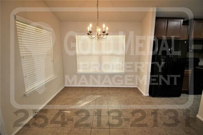 Building Photo - Beautiful 3-bedroom, 2-bathroom home with a 2-car garage now available for rent!