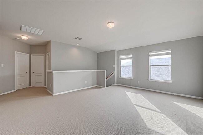 Building Photo - 502 Mornington Ln
