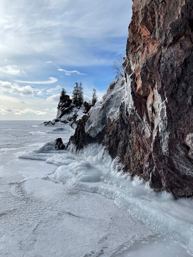 Icy beauty on the beach in winter (taken from the private beach below the cabin) - 6012 Highway 61