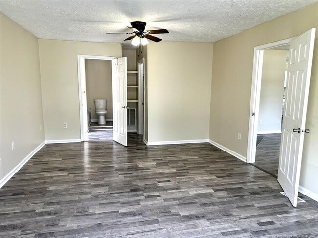 Building Photo - 4938 Tangerine Dr