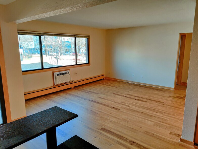 Building Photo - 2532 1st Ave S