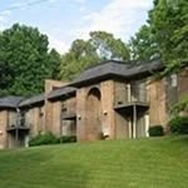 Building Photo - 301 Orchard Trace Ln
