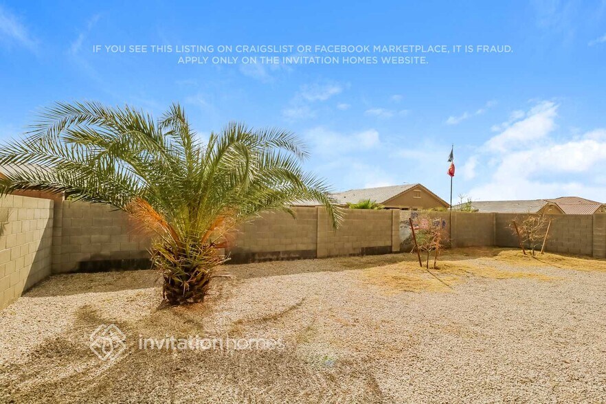 Building Photo - 12175 W Mountain View Dr
