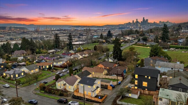 Building Photo - Newly Built Modern Craftsman in Prime Seattle Location