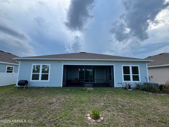 Building Photo - 211 Diamondback Ave