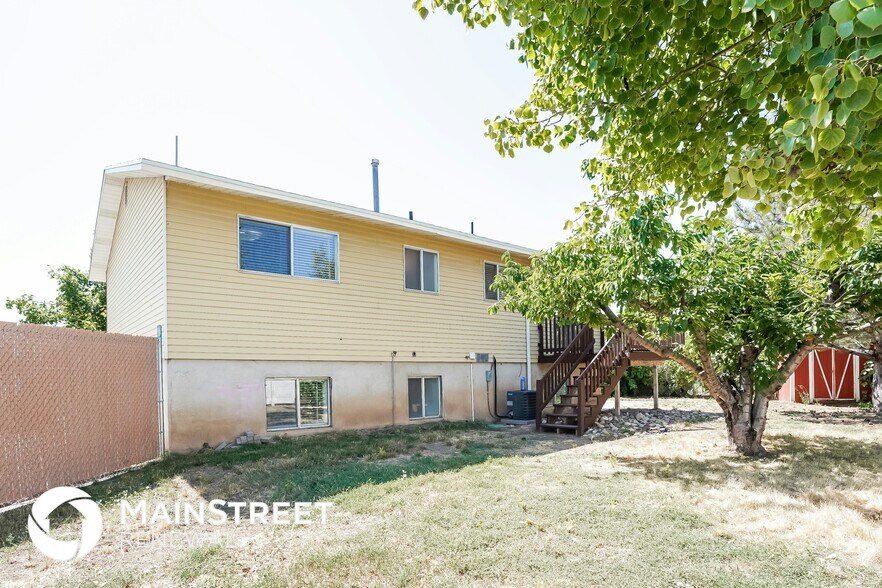 Building Photo - 348 W 2400 S