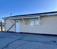 Building Photo - 1050 Rank Pkwy