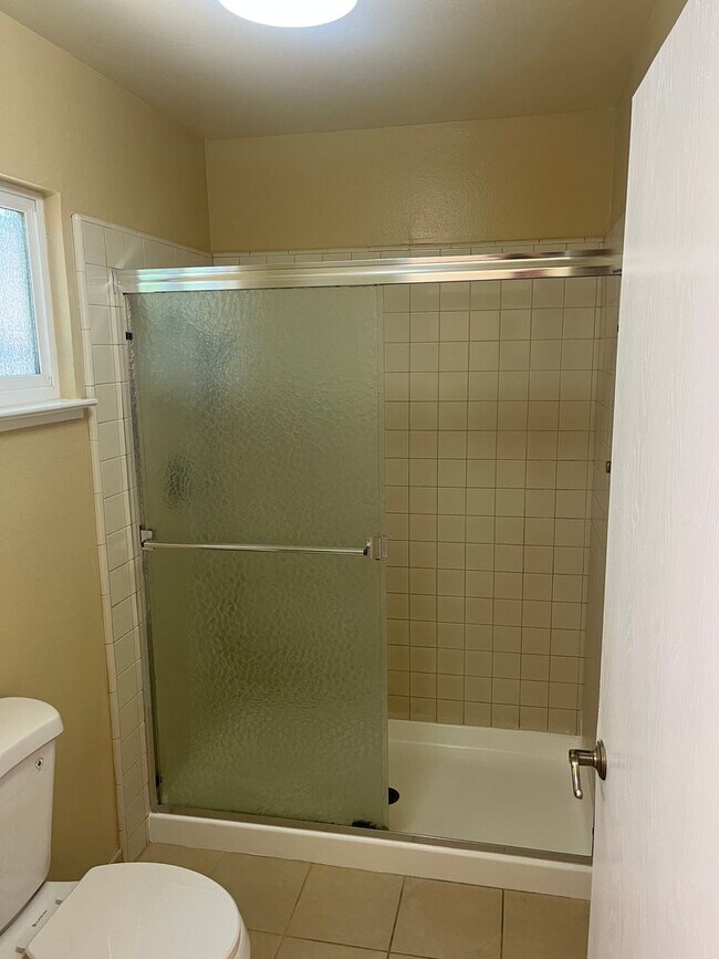 Building Photo - 1080 Maraschino Dr