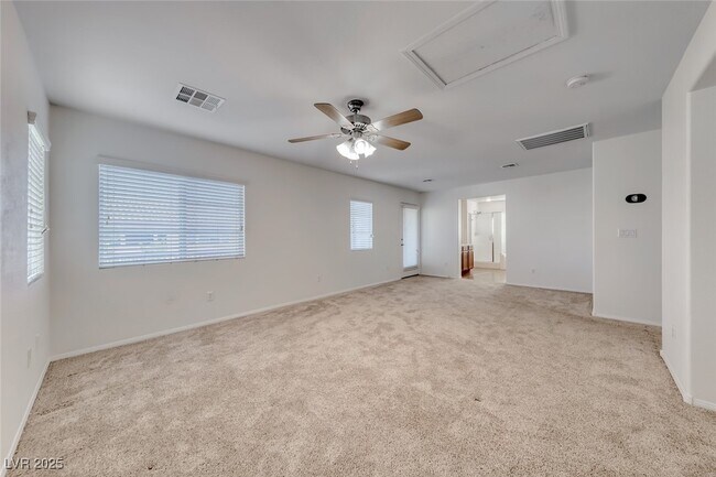 Building Photo - 6534 Ditmars St