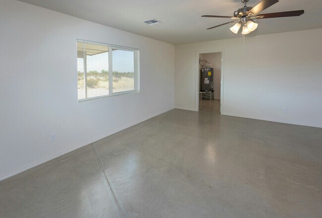 Building Photo - 20661 Leavitt Ln
