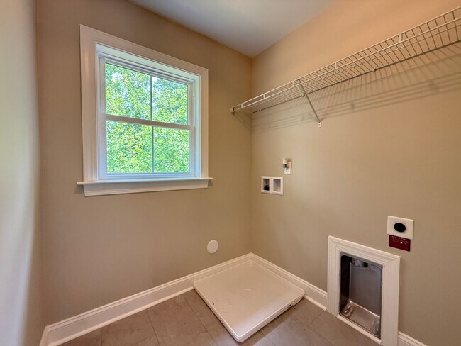 Building Photo - 2553 Whipporwill Ct