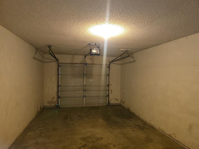 Building Photo - 5821 Fair Wind St