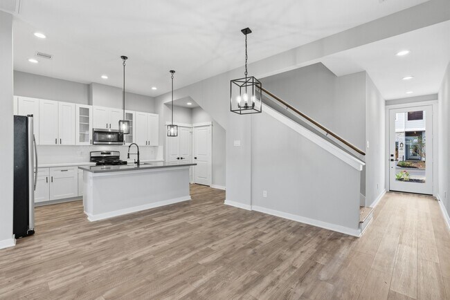 Building Photo - 411 Stonework Garden Ln