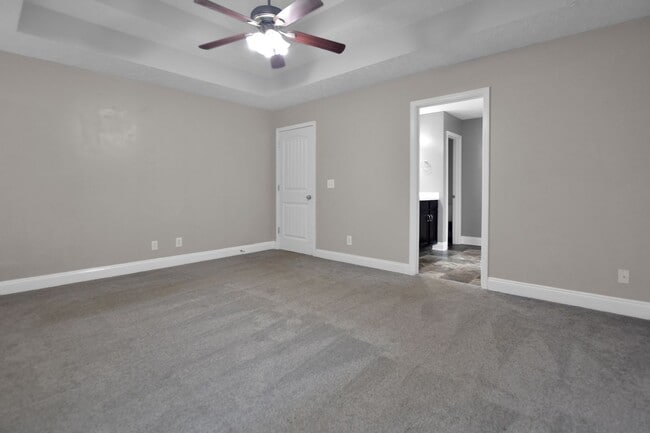 Building Photo - Pet Friendly Four Bedroom!