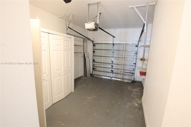 Building Photo - 14758 SW 9th Ln