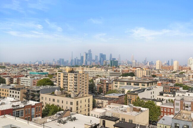 Building Photo - 700 1st St