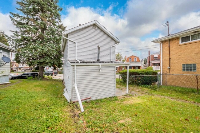 Building Photo - 1816 Wesley St
