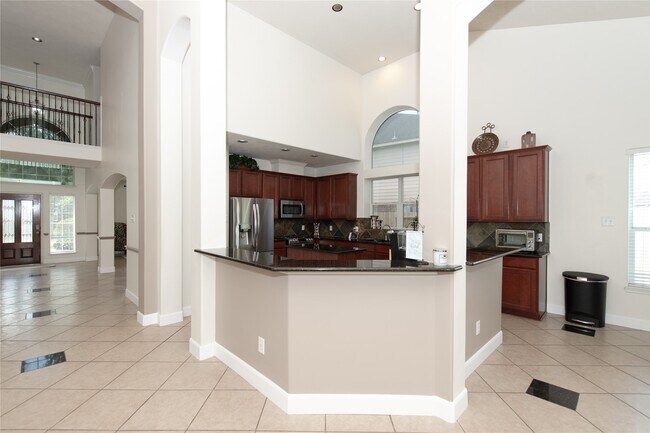 Building Photo - 1914 Lakeside Xing