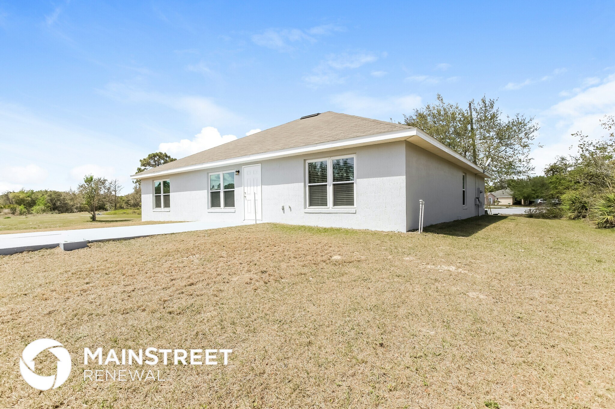 Building Photo - 1411 Hillsborough Way