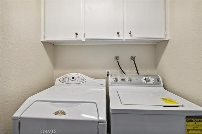 Building Photo - 1224 Fairway Cir