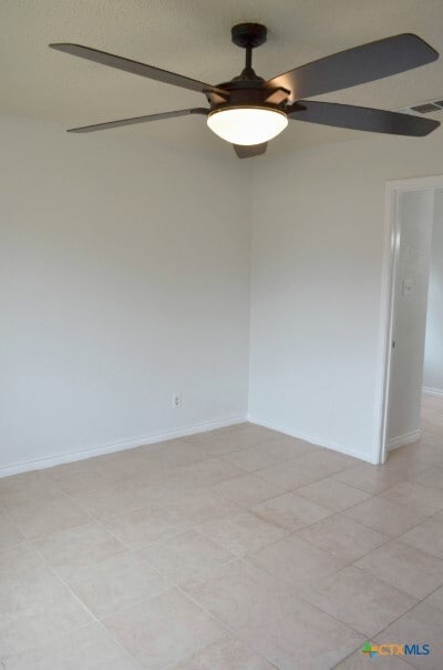 Building Photo - 2505 Hemlock Dr